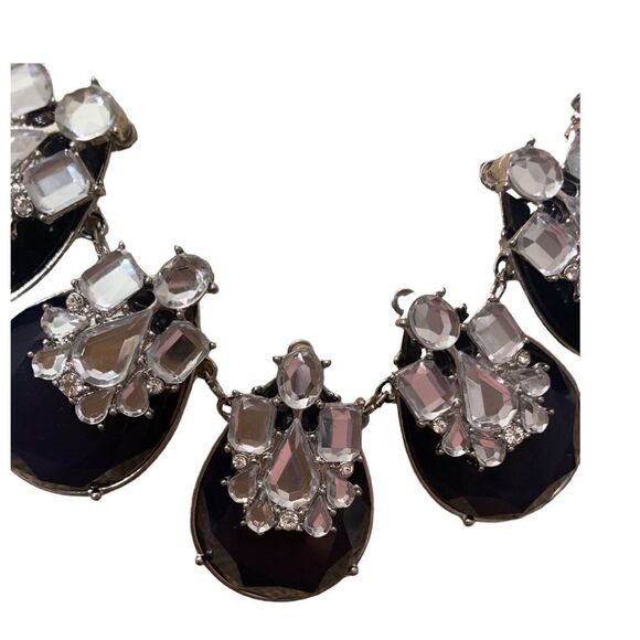 Laura Ashley black gem and rhinestone necklace NWT - Picture 4 of 4